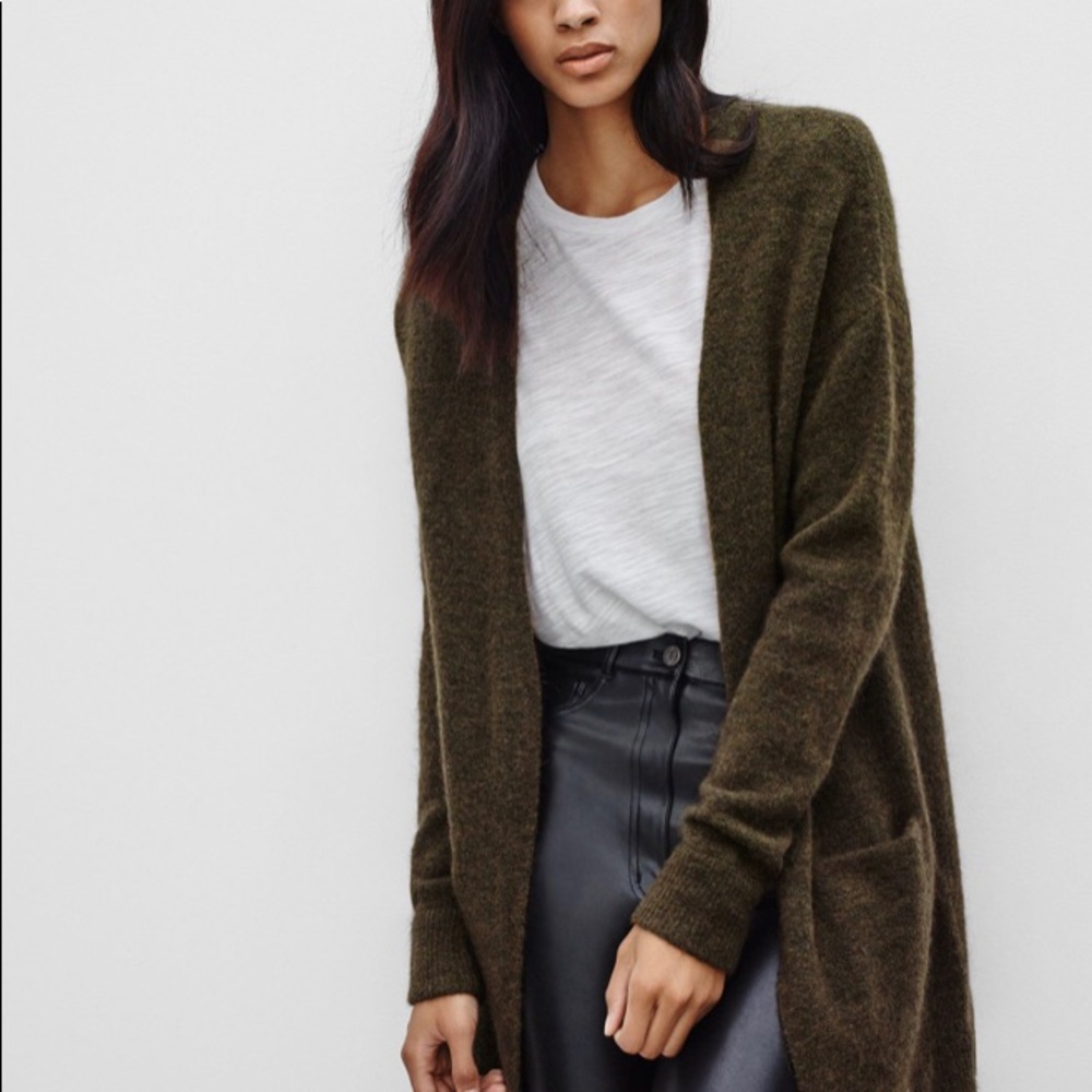 ❄️ARITZIA WILFRED WOOLLY CARDI❄️